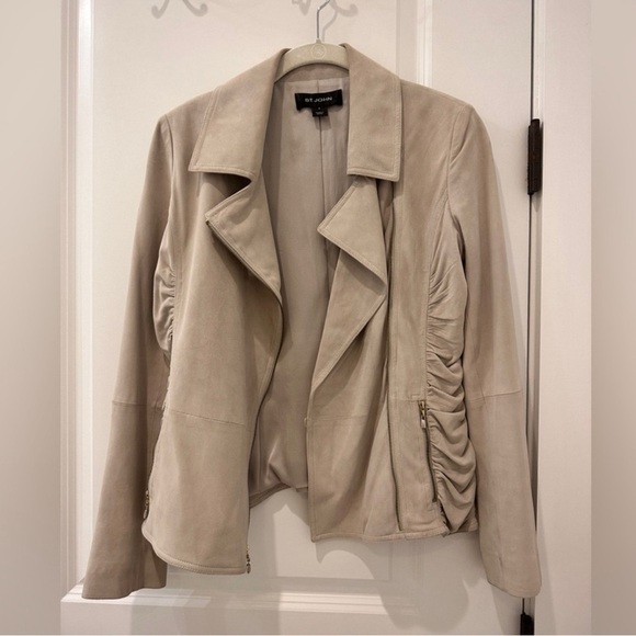 St. John 100% Lamb Suede Beige Jacket Silk Lined
Ruched Sleeve Detail Size 2 - Picture 7 of 11